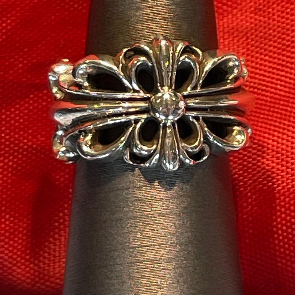 Chrome hearts floral cross ring in silver-unisex